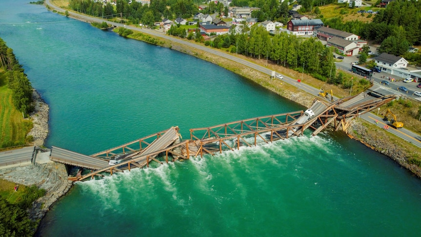 挪威木桥遭遇 
